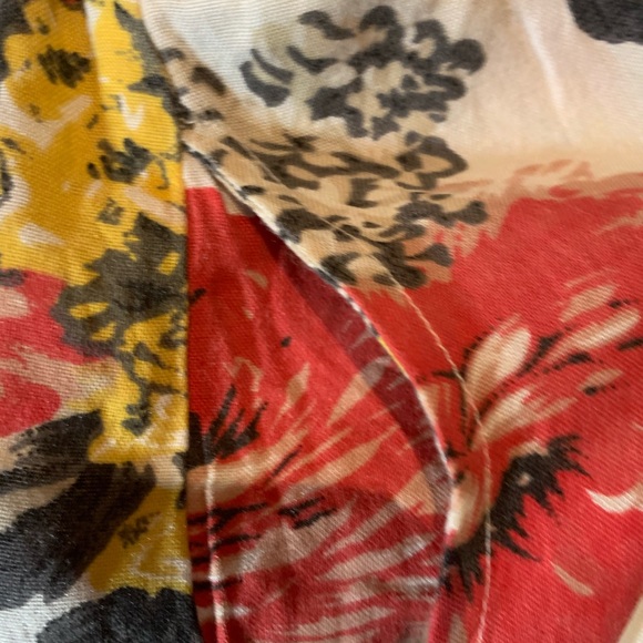 Adorable floral dress/shirt with pockets - Picture 4 of 14